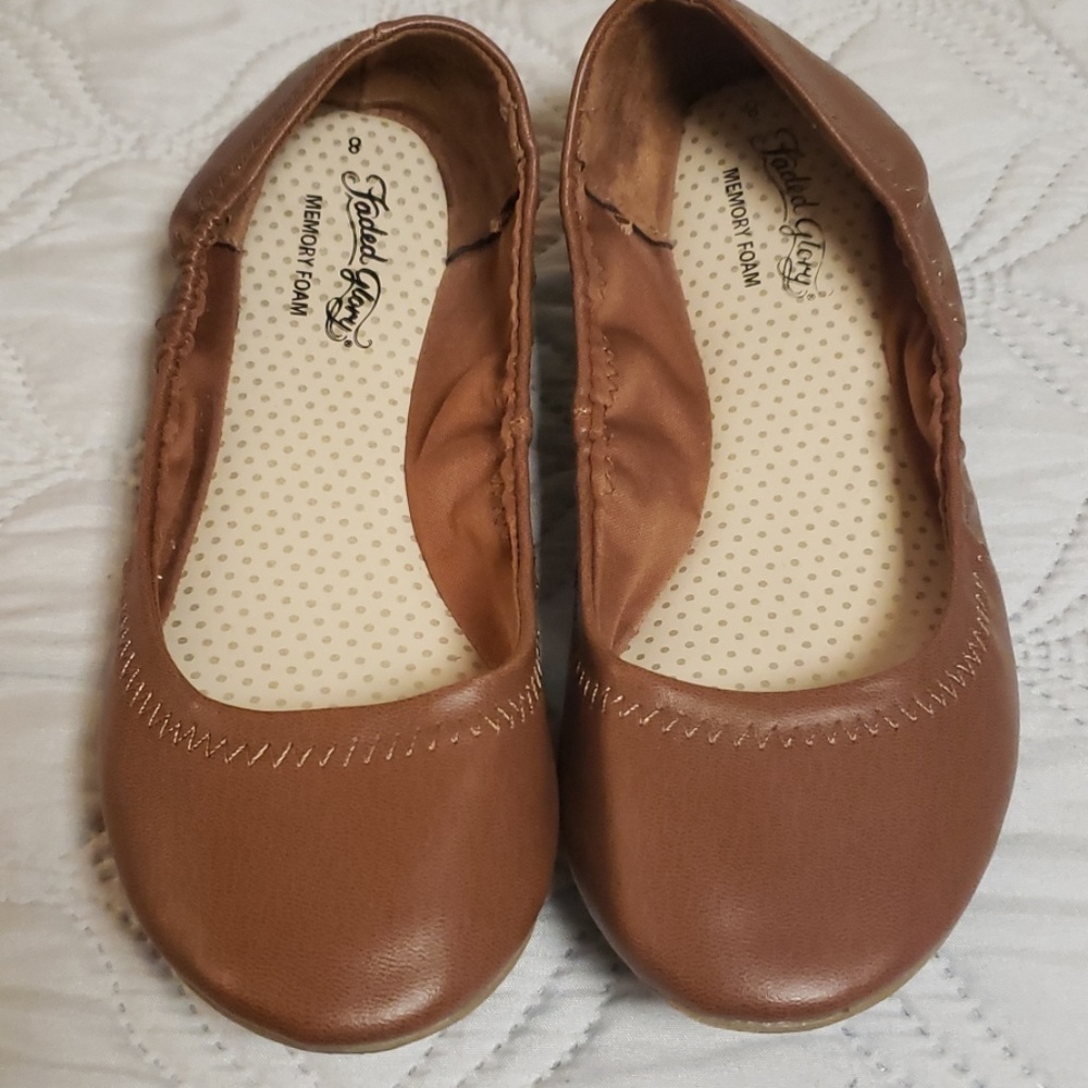 Size 8 flats